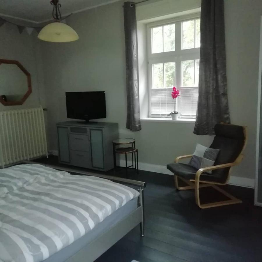 Gaestezimmer Vermietung Reinstorf Reinstorf  エクステリア 写真