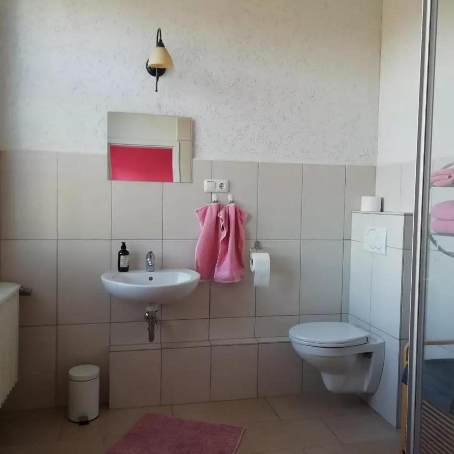 Gaestezimmer Vermietung Reinstorf Reinstorf  エクステリア 写真